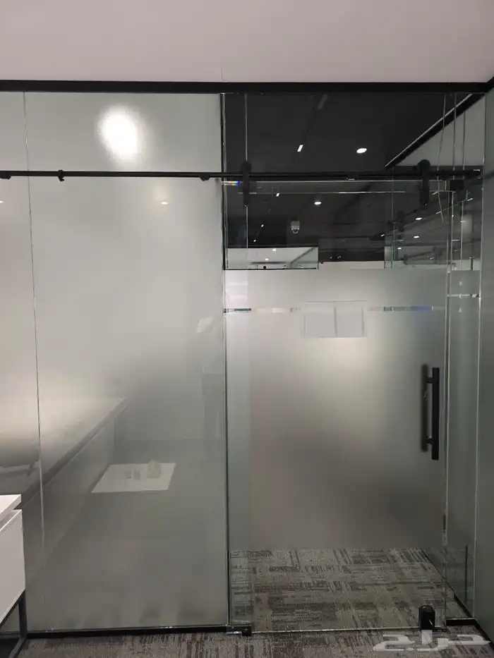 تفصيل مكاتب زجاج زجاج مكاتب سكوريت 5