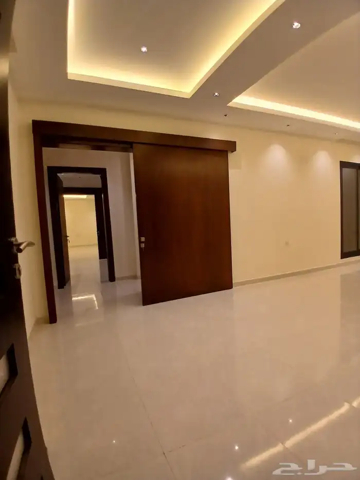 فيلا درج داخلي للايجار سنوي دفعتين 850 3