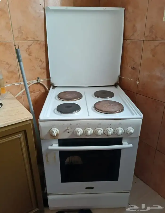 أغراض للبيع الموقع حي السويدي الركنة 250 السرير150 2