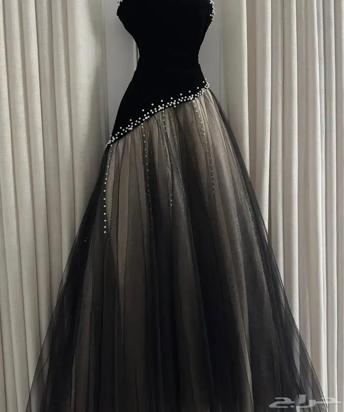 فساتين مناسبات حديثه وراقية خامات فخمه ومريحه في اللبس نشحن 42