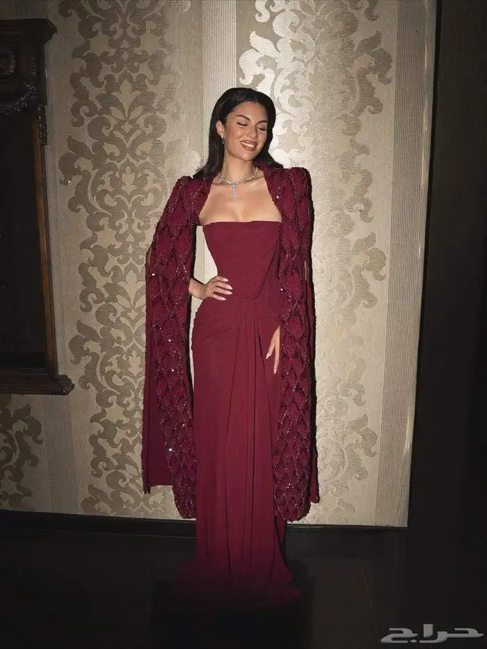 فساتين مناسبات حديثه وراقية خامات فخمه ومريحه في اللبس نشحن 25