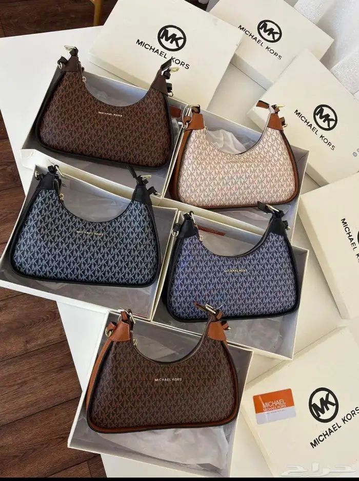 شنط ماركه يتوفر لدينا ماركه عدادت النوع توصيل جده ورياض 24