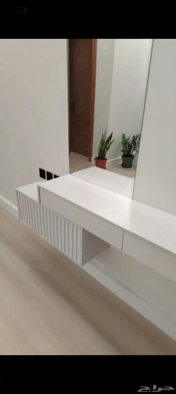 تسريحة مع ادراج للبيع 0