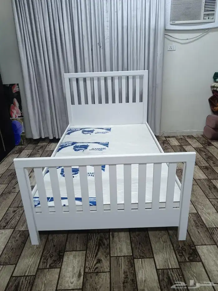 سرير نفر ونص مستعمل للبيع 0