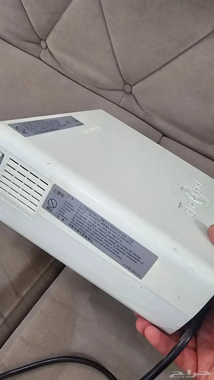 للبيع بروجكتر من شركه sony 2