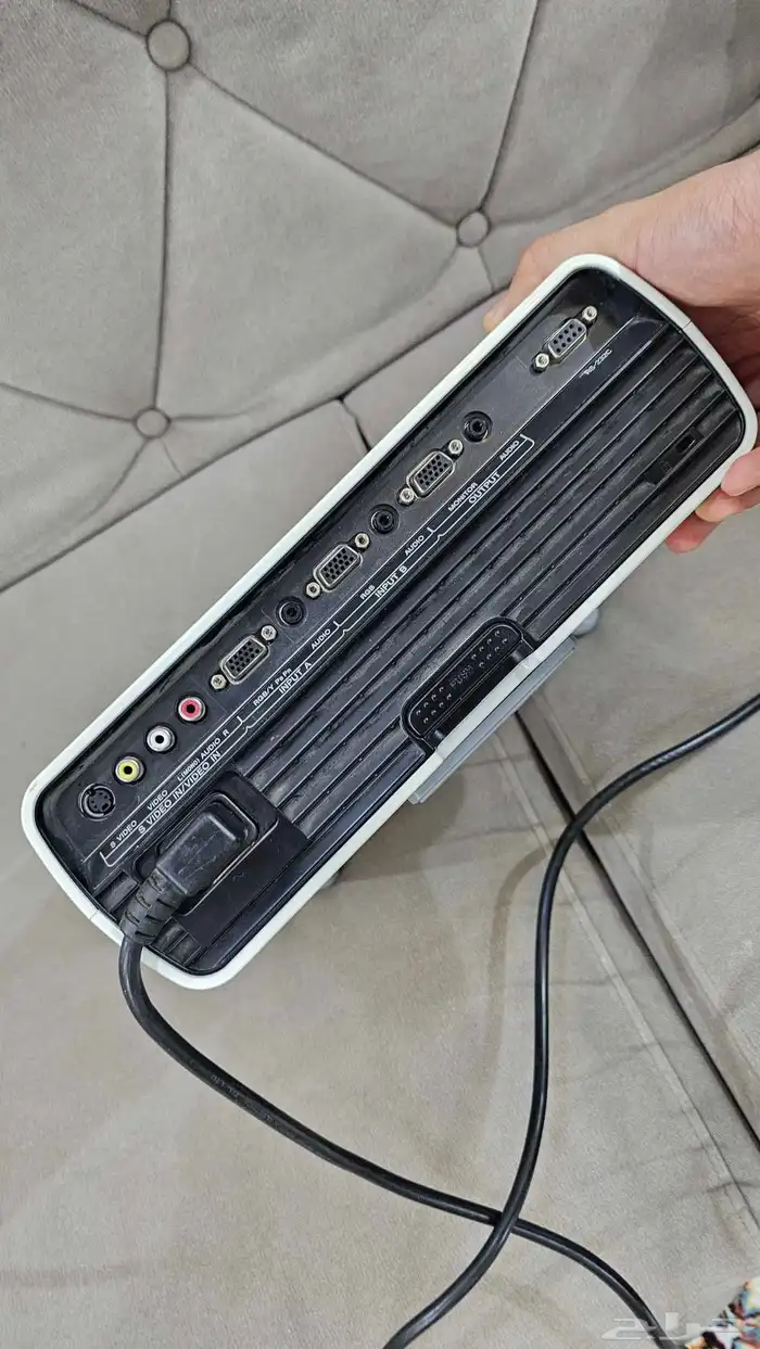 للبيع بروجكتر من شركه sony 1