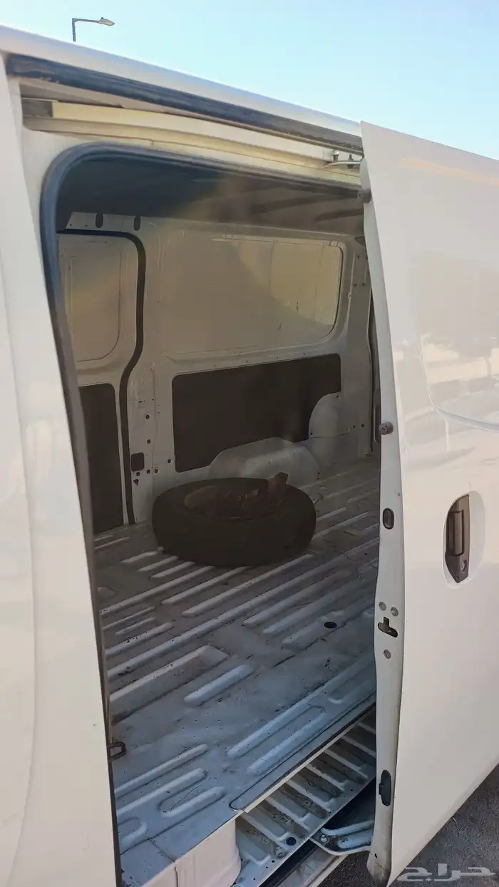 باص نيسان اورفان 2021 للبيع 8