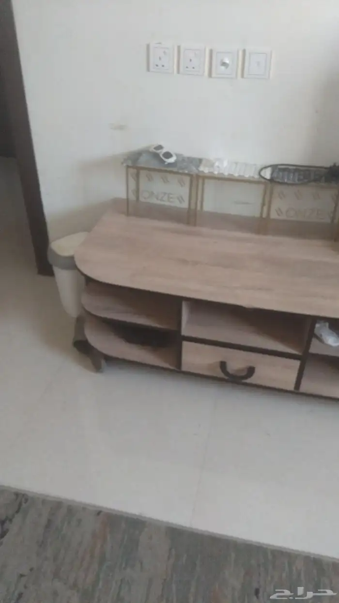 طاولة للبيع 0