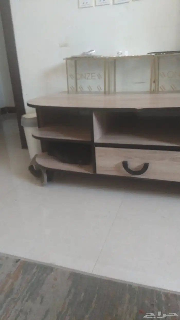 طاولة للبيع 2