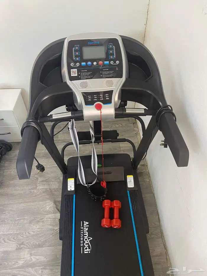 سير كهربائي من شركة العمودي استخدام اقل م شهر يحتوي بملحقاته 4