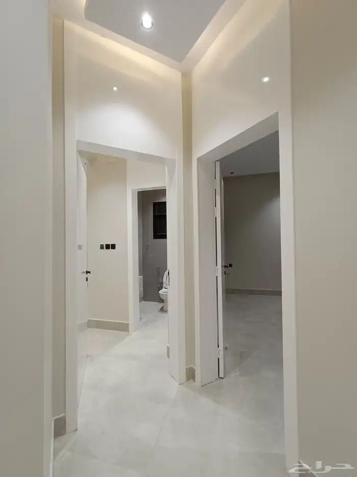 للبيع شقه علويه ابها المحاله بجوار حديقة المليون 15