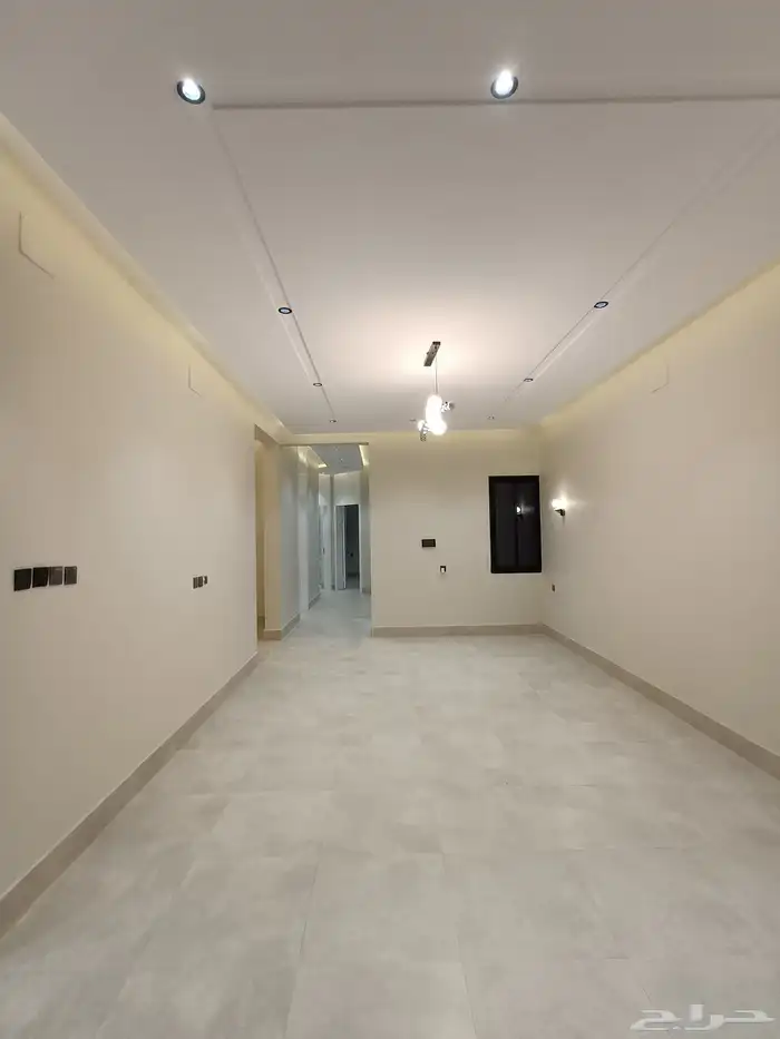 للبيع شقه علويه ابها المحاله بجوار حديقة المليون 9