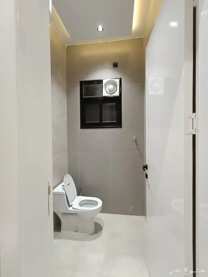 للبيع شقه علويه ابها المحاله بجوار حديقة المليون 6