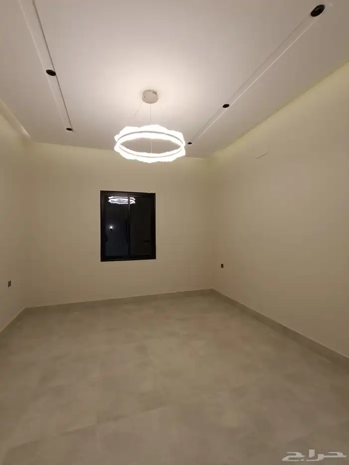 للبيع شقه علويه ابها المحاله بجوار حديقة المليون 11