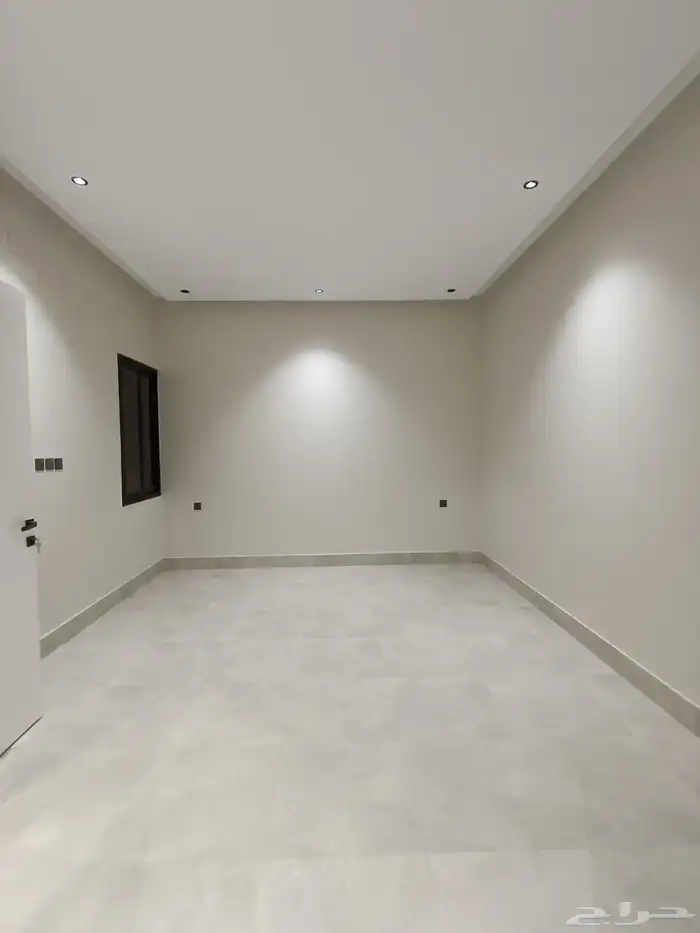 للبيع شقه علويه ابها المحاله بجوار حديقة المليون 16