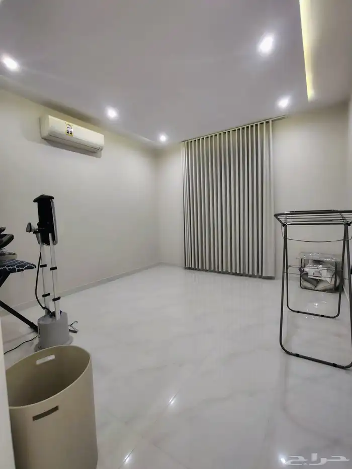 فيلا راقيه للبيع زاوية بالمهديه مساحه 276 متر السعرمليون 800 3