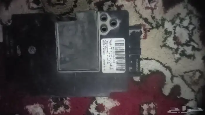 قطع غيار فورد فكتوريا وماركيز 2011 8