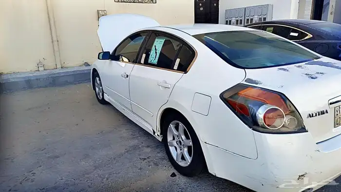 سيارة التيما موديل 2008 ... 4 سلندر 0