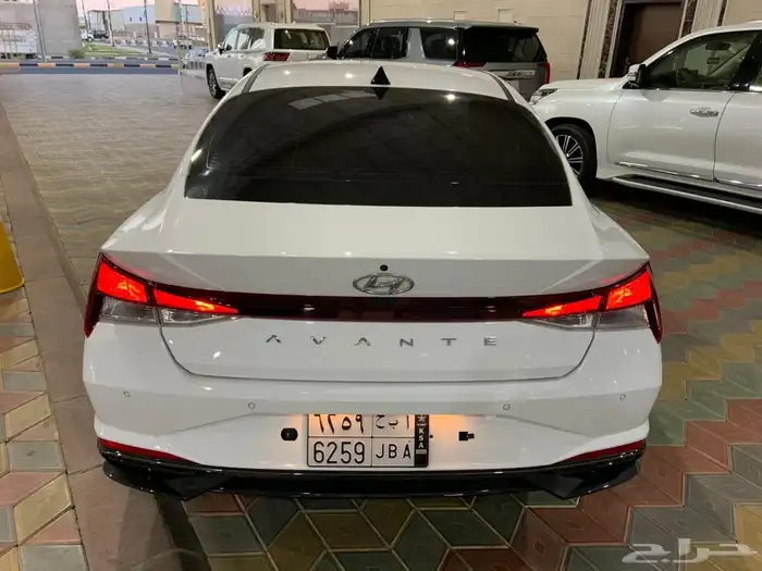 النترا بنزين 2021 بصمه شاشه وارد كوريا مخزنة عداد70 الف 9