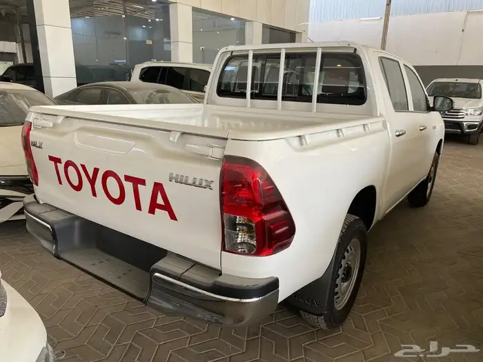 هايلوكس غمارتين ديزال جير عادي سلك بريمي موديل 2025 3