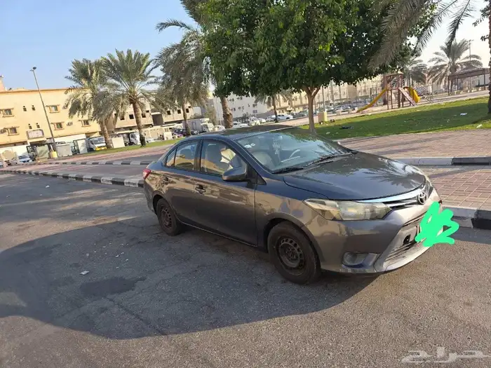 تويوتا يارس 2015 0