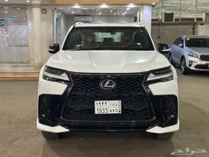 جيب لكزس 2023 F سبورت LX600 سعودي 1