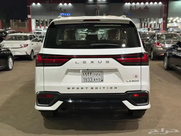 جيب لكزس 2023 F سبورت LX600 سعودي 3