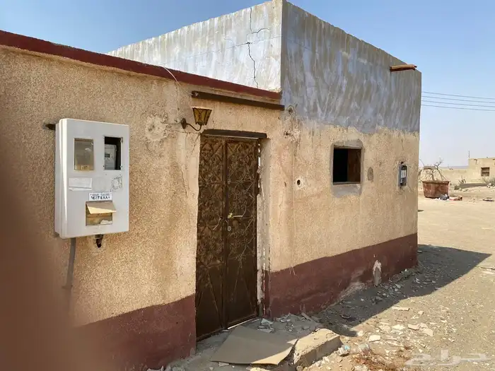 بيت للبيع في قديد ظهرية طريق المدينة الطالع 2