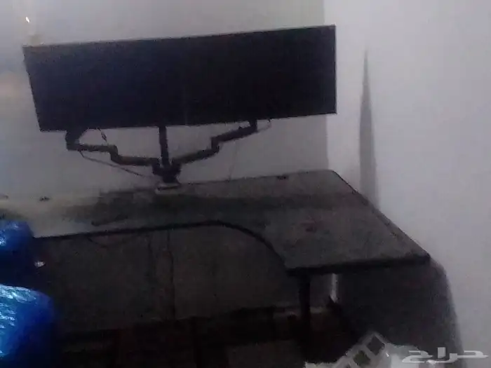 شاشه كيم شغال مع طاوله 1