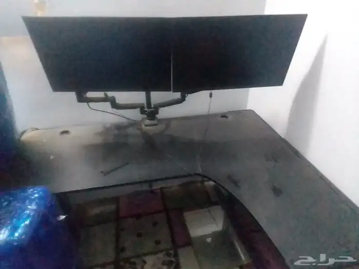 شاشه كيم شغال مع طاوله 2