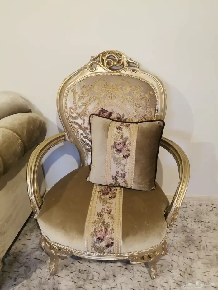 كنب 11 نفر وثلاث طاولات 1