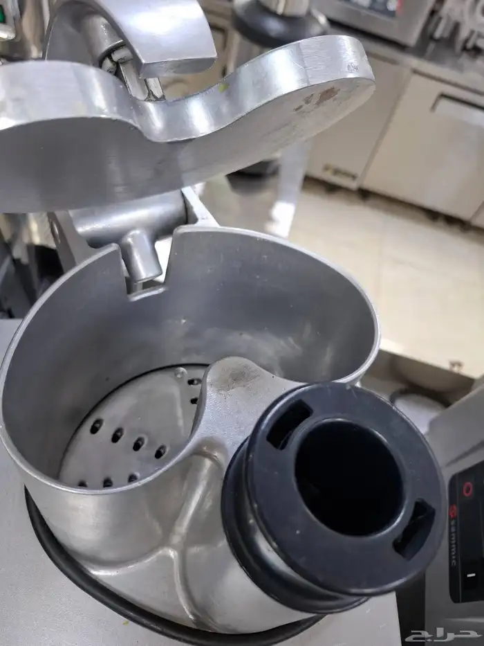 قطاعة خضار فرنسي ربوت كوب مستعمل نظيف 2