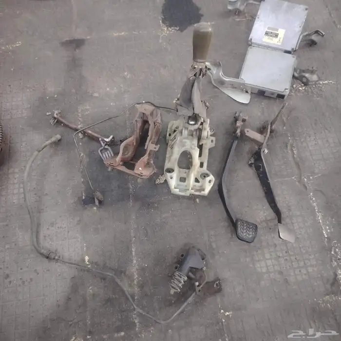 السلا م عليكم قظع كامري للبيع من 2003 إلى 2006 9