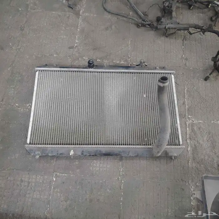 السلا م عليكم قظع كامري للبيع من 2003 إلى 2006 0