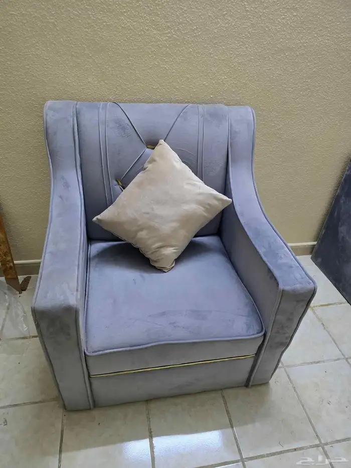 كنب نظيف والبيع سمح 1