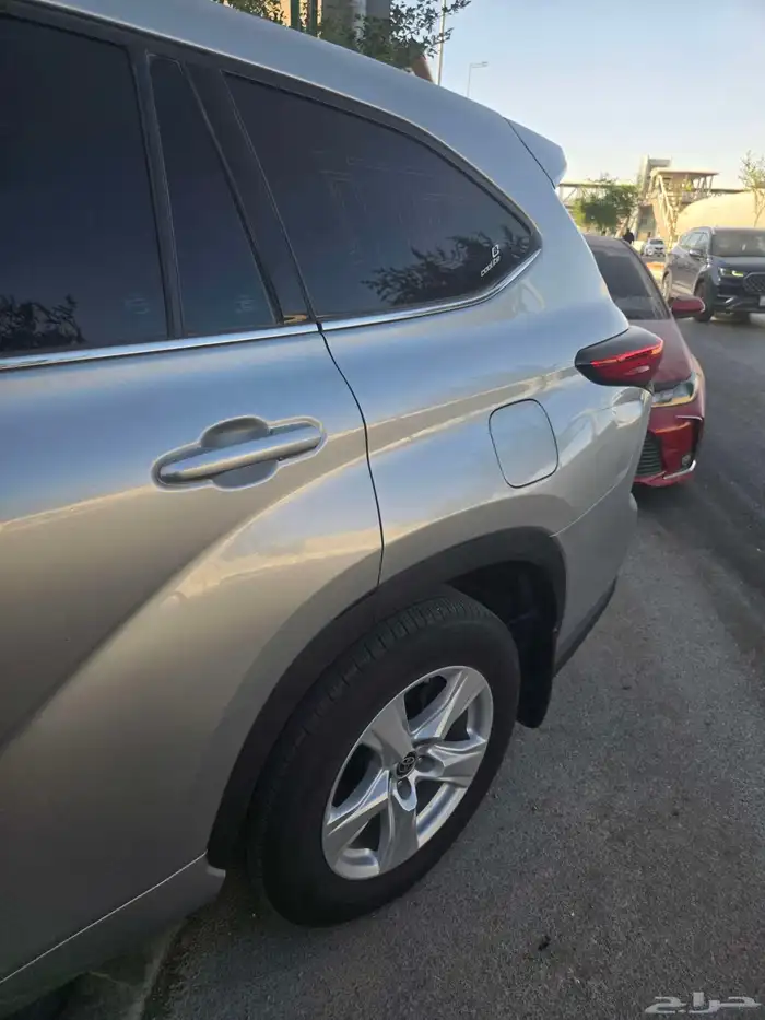 Toyota Highlander 2022 3