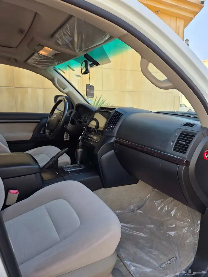 لاند كروز 2011 6سلندر 6