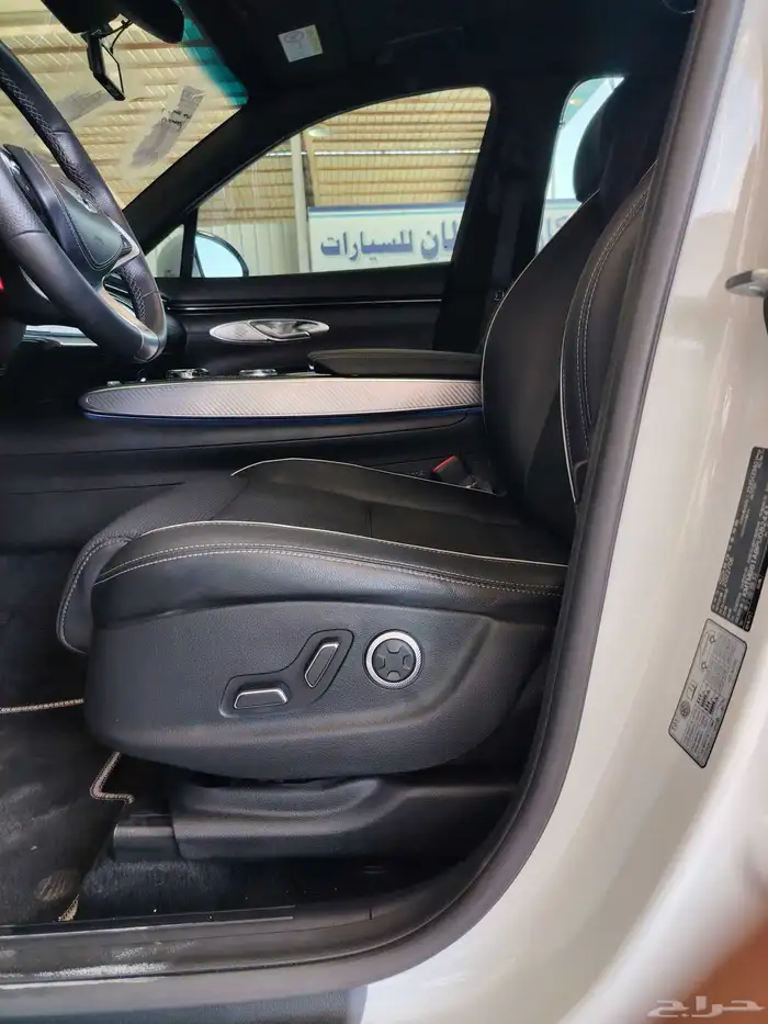 جينسس 2023 GV70 ديزل 30