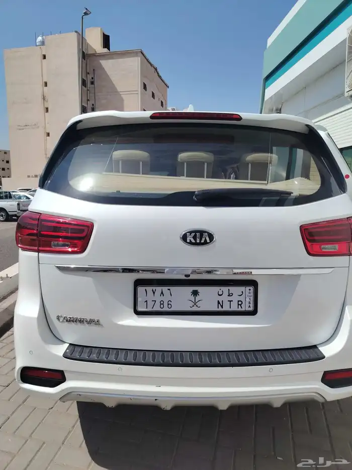 كرنيفال 2019 ( برستيج) مواصفات خاصة سيارة عائلية واقتصادية 2