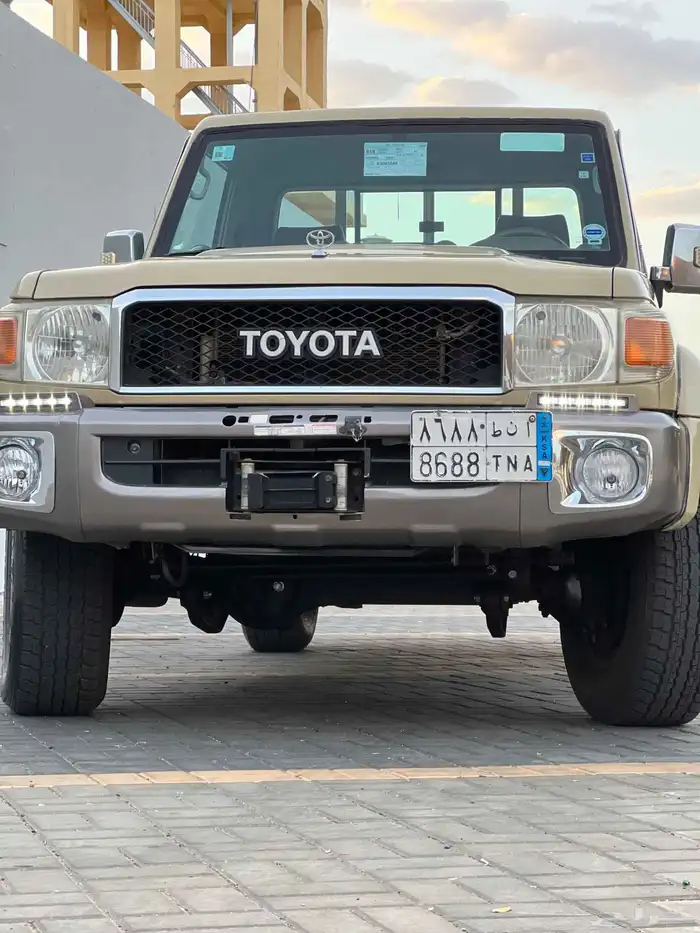 تويوتا شاص فل كامل بريمي نظيف 2012 15