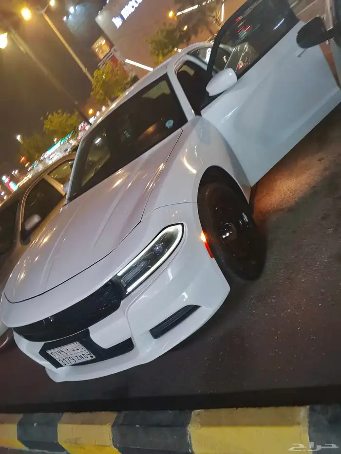 دوج تشارجر ابيض مخزن نضيييف موديل 2020 1