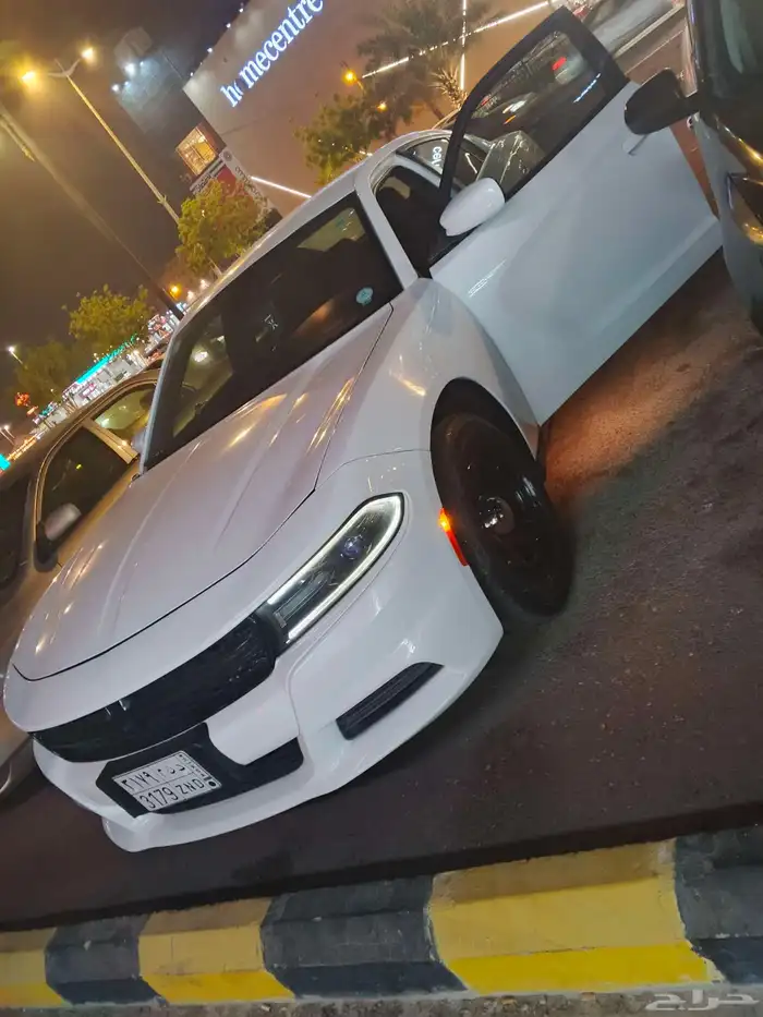 دوج تشارجر ابيض مخزن نضيييف موديل 2020 9