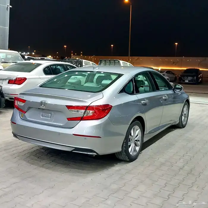 للبيع هوندا اكورد 2022 ستاندر 4