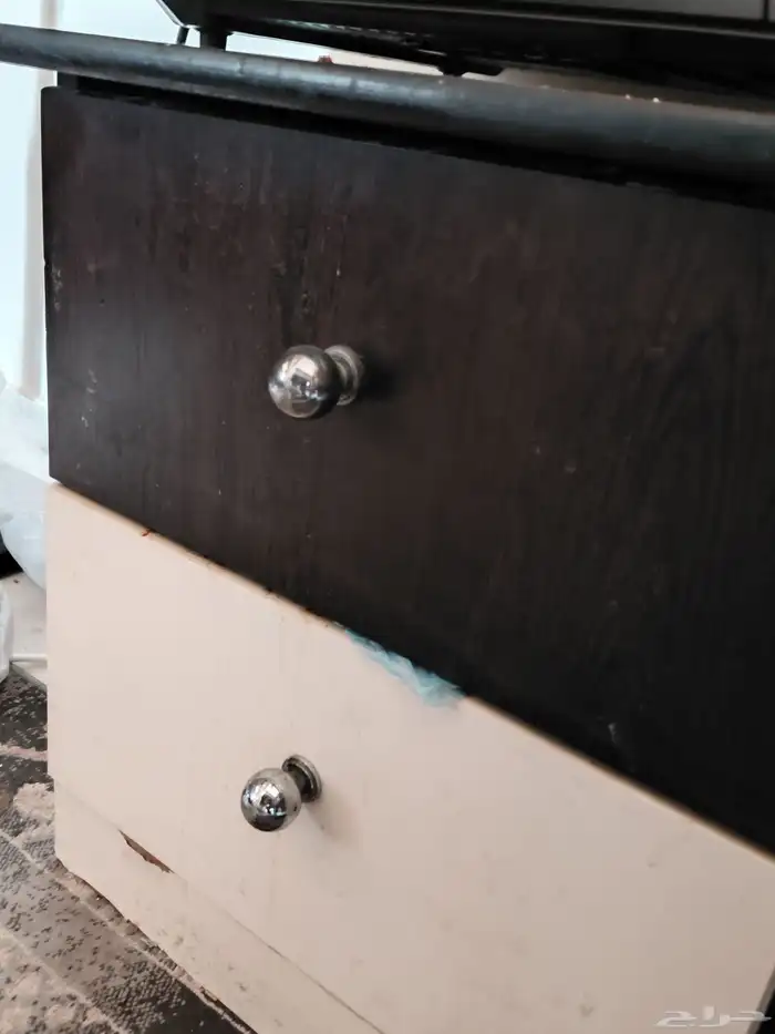 اثاث للبيع بسعر مغري سرير 2 دولاب 2 كمود و مكتب ب 500 3