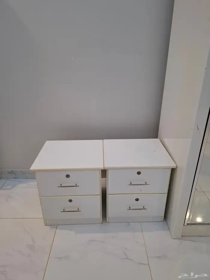 دولاب غرفة نوم بمحتوياته 3