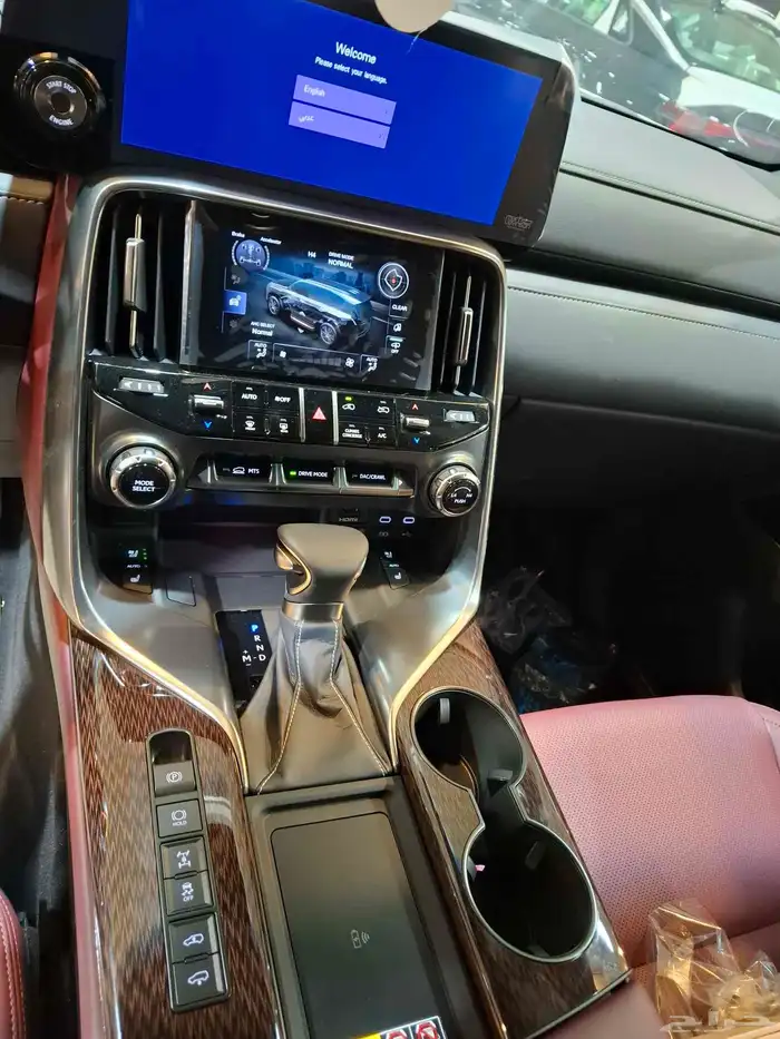 لكزس LX600BB فل كامل 2025 4