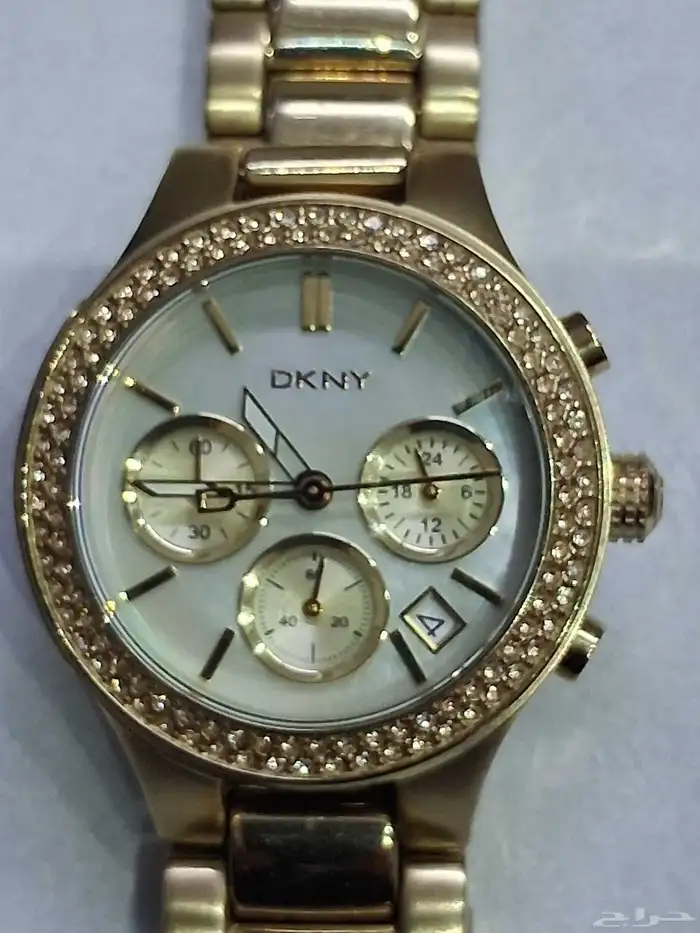 ساعة يد رجالي سويسري ماركة DKNY 0