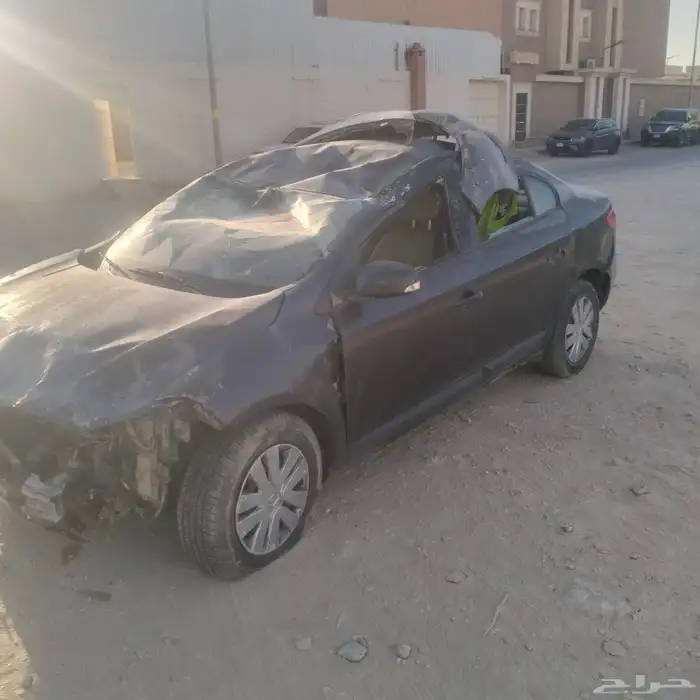 سيارة رينو فلوانس 2015 0