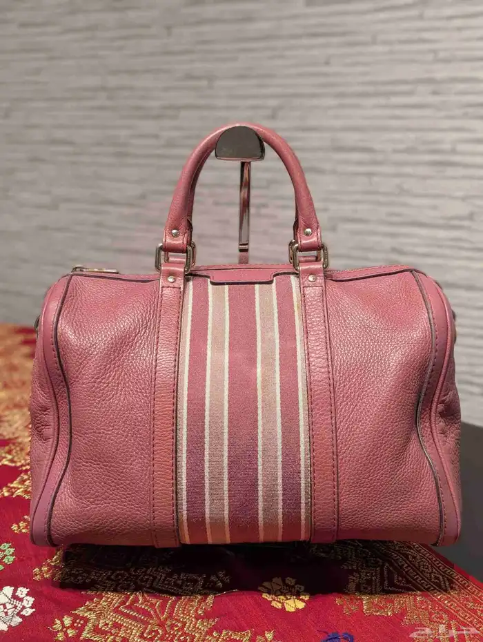 شنطة قوتشي بوستن ويب 0