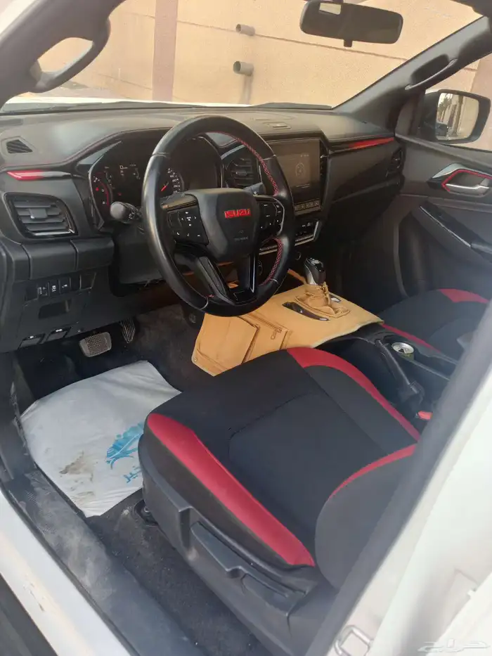 ايسوزو ديماكس ( 2023 ) GT ديزل دبل غمارتين نظيف بحالة ممتازة 15